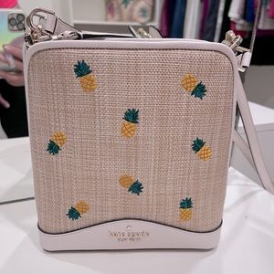 Kate Spade Darcy small pineapple